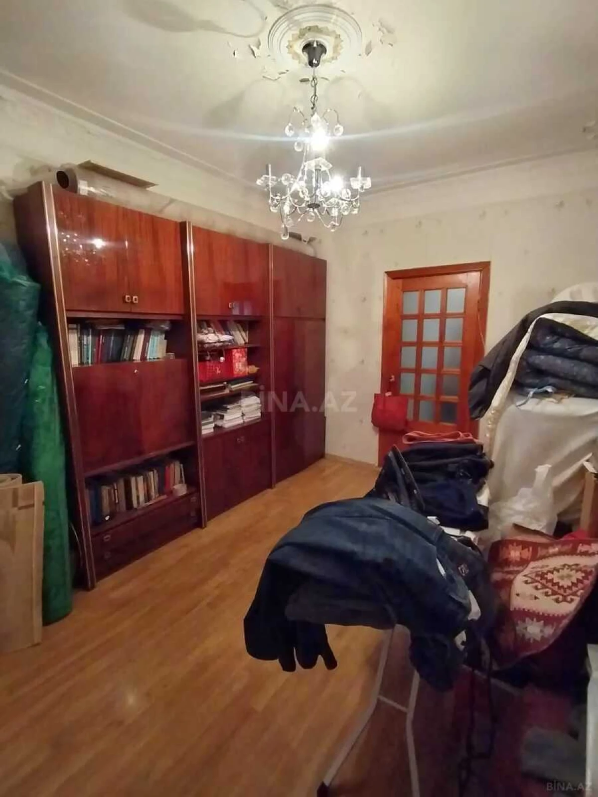 Satılır 5 otaqlı mənzil 118 m²