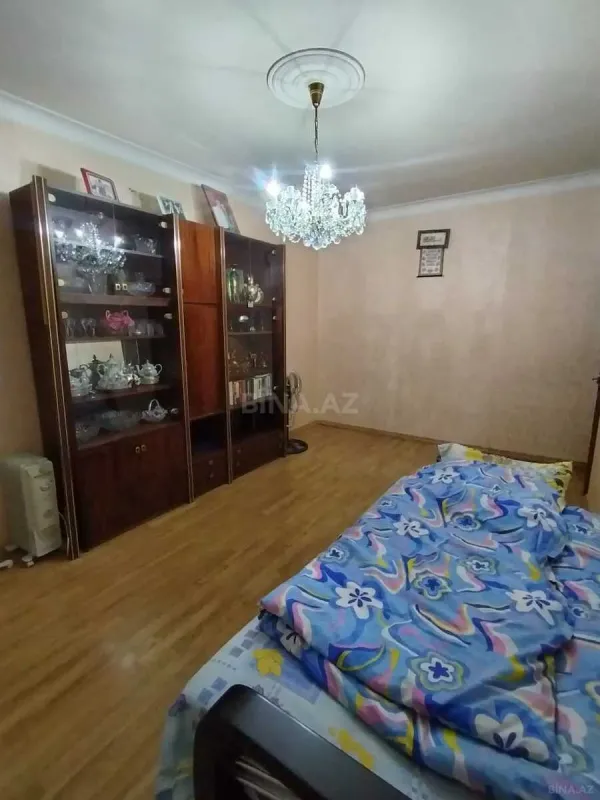 Satılır 5 otaqlı mənzil 118 m²