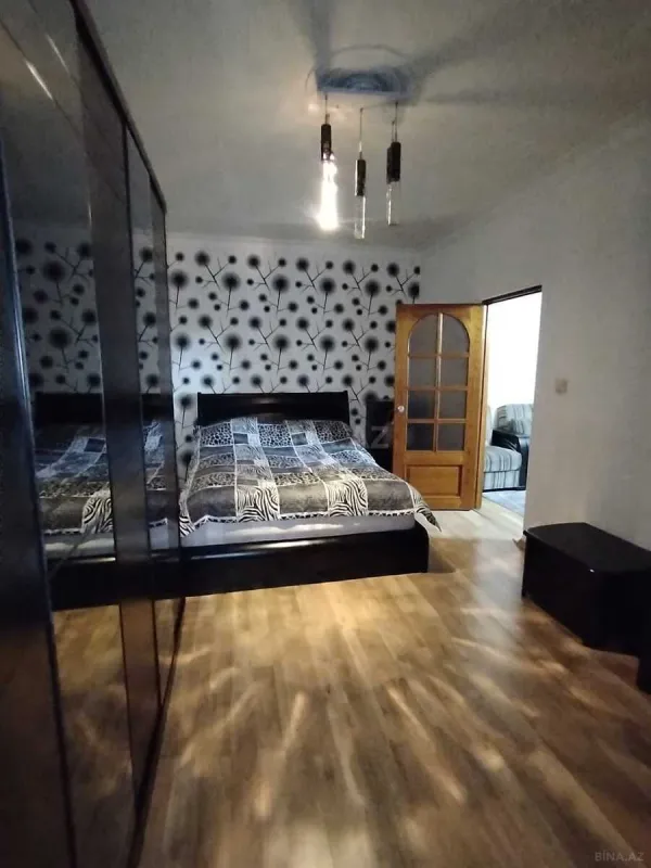Satılır 5 otaqlı mənzil 118 m²
