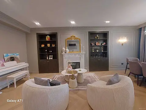 Satılır 5 otaqlı mənzil 235 m²