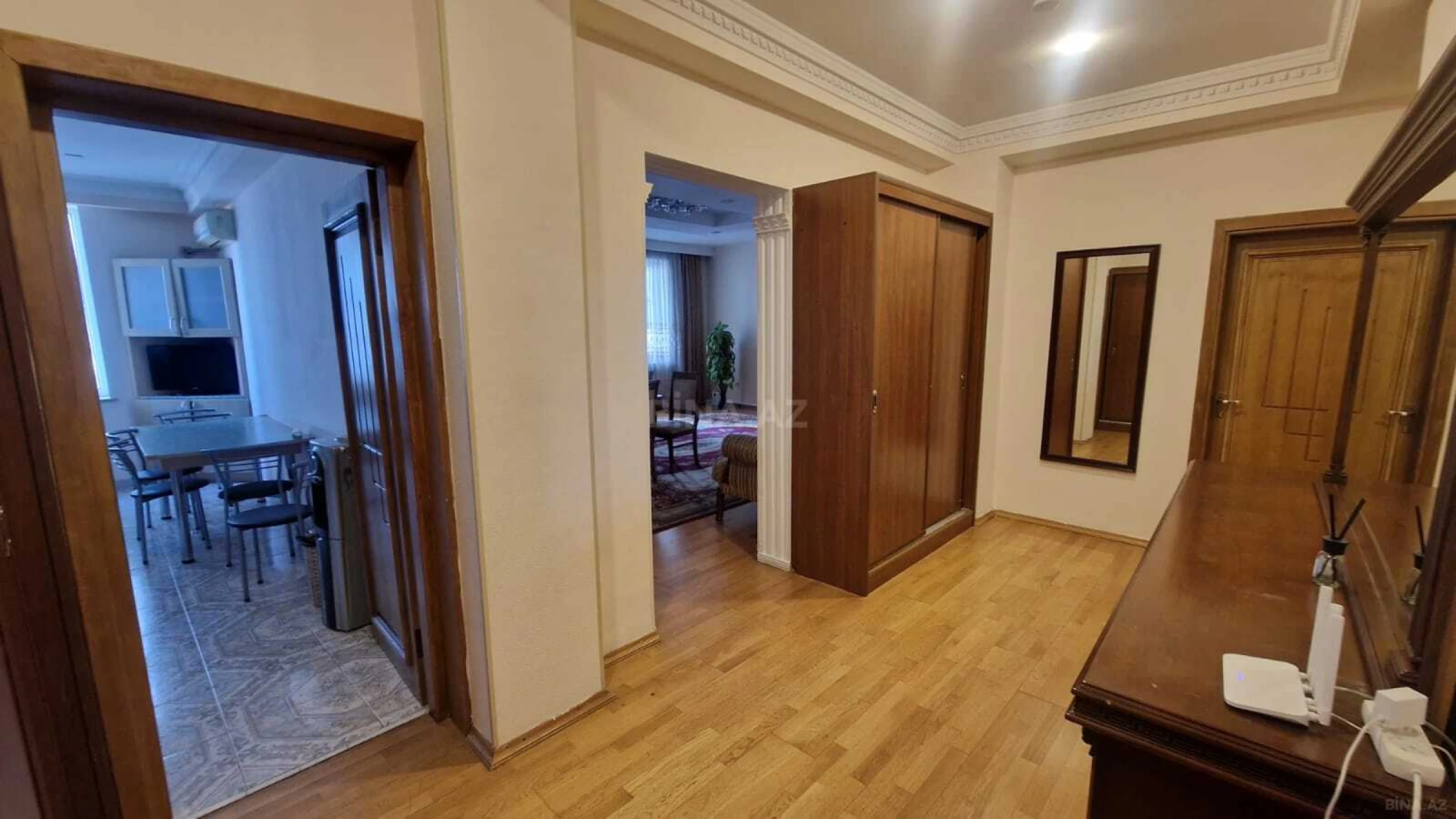 Kirayə verilir 3 otaqlı mənzil 150 m²