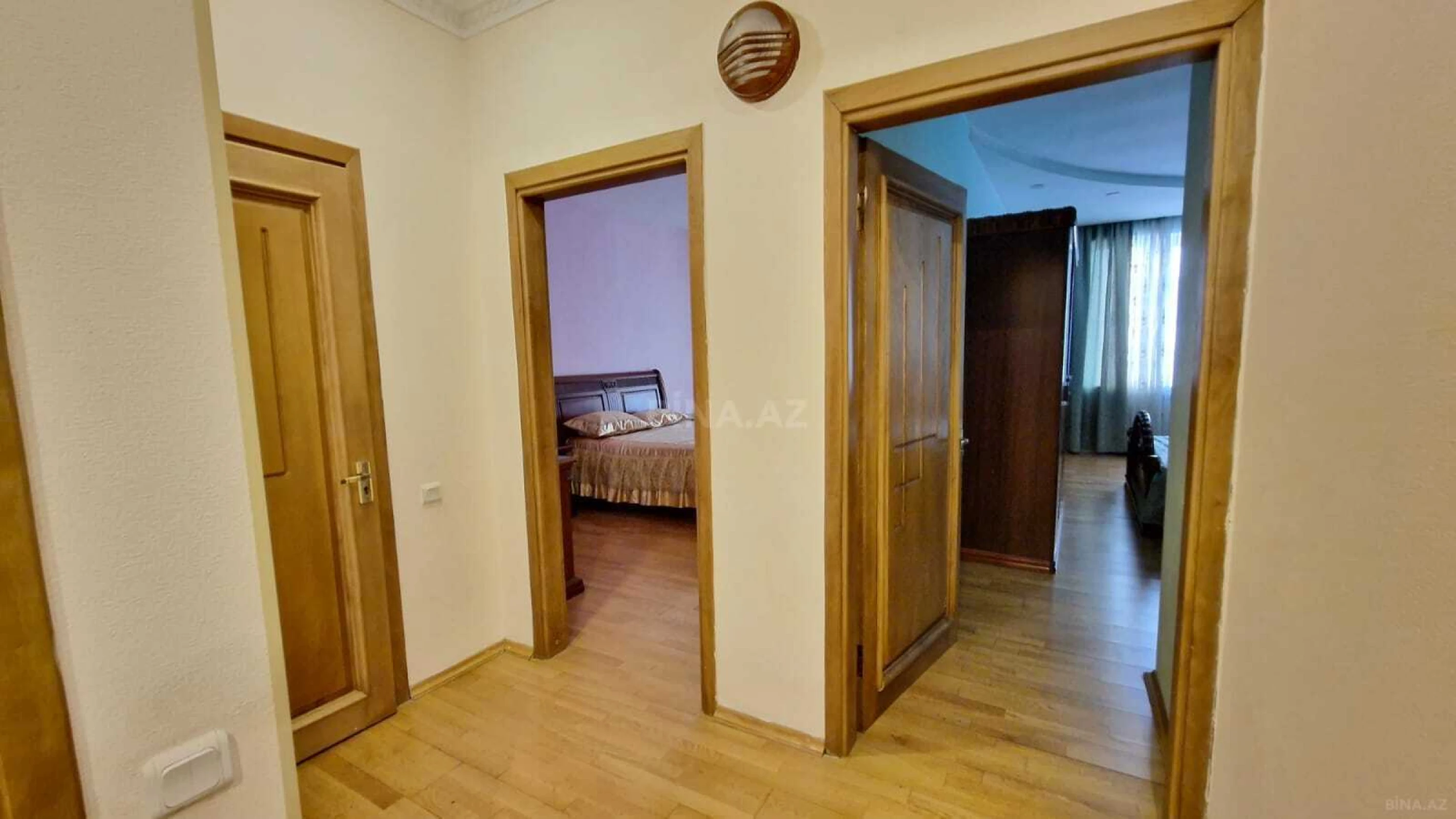 Kirayə verilir 3 otaqlı mənzil 150 m²