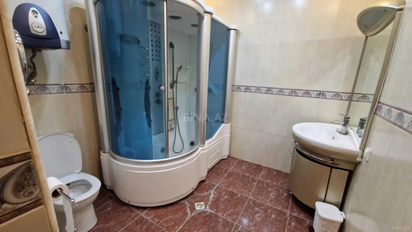 Kirayə verilir 3 otaqlı mənzil 150 m²