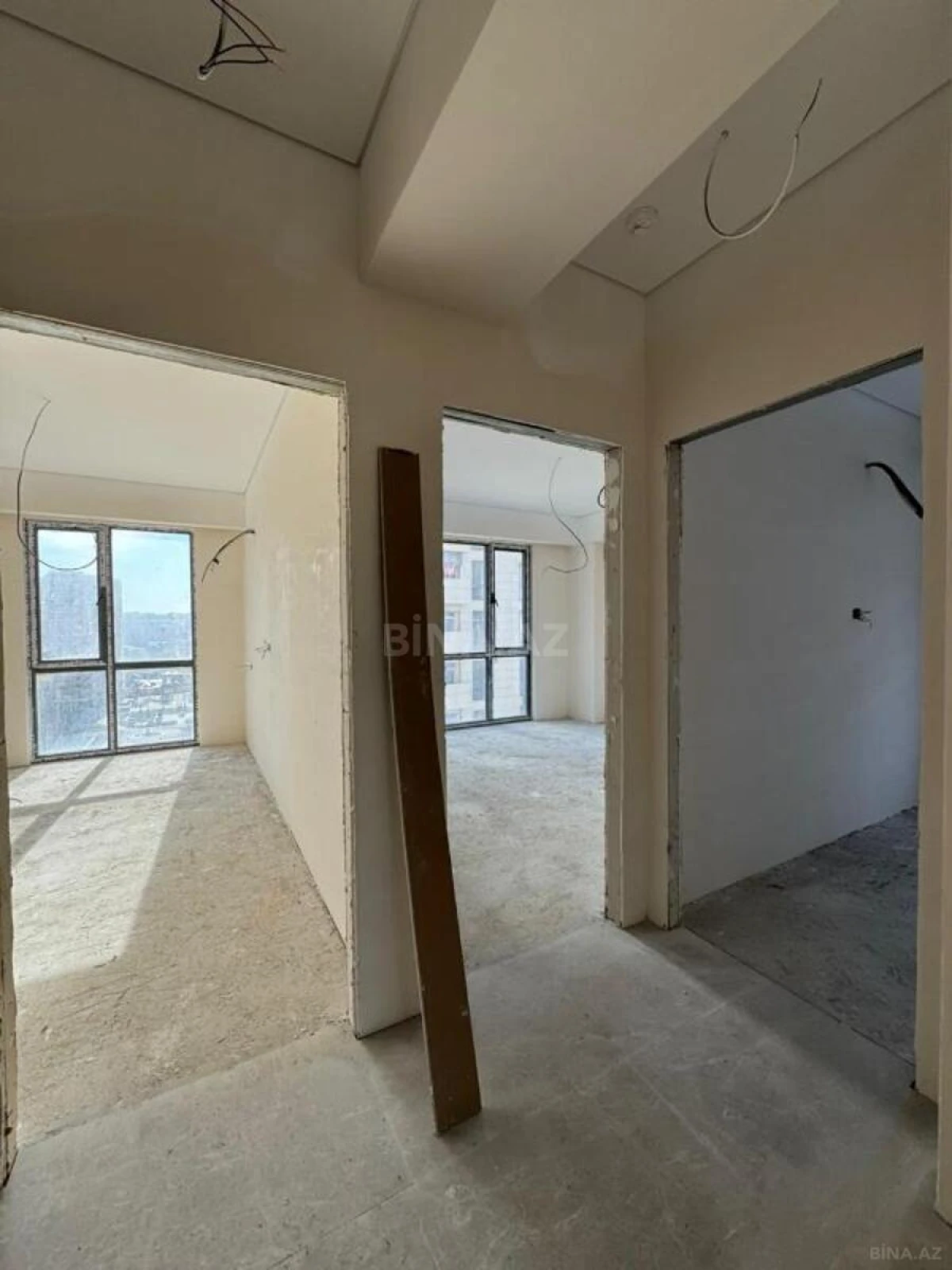 Satılır 2 otaqlı mənzil 56.8 m²