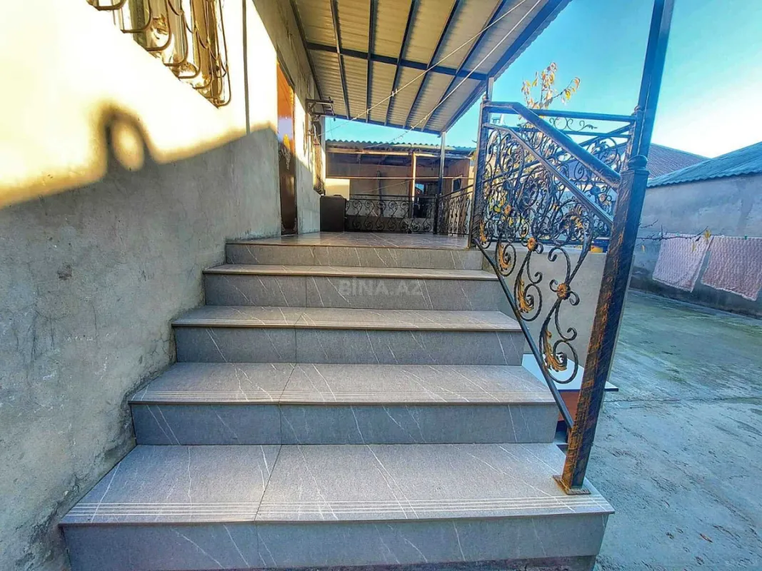 Satılır 3 otaqlı həyət evi 100 m²
