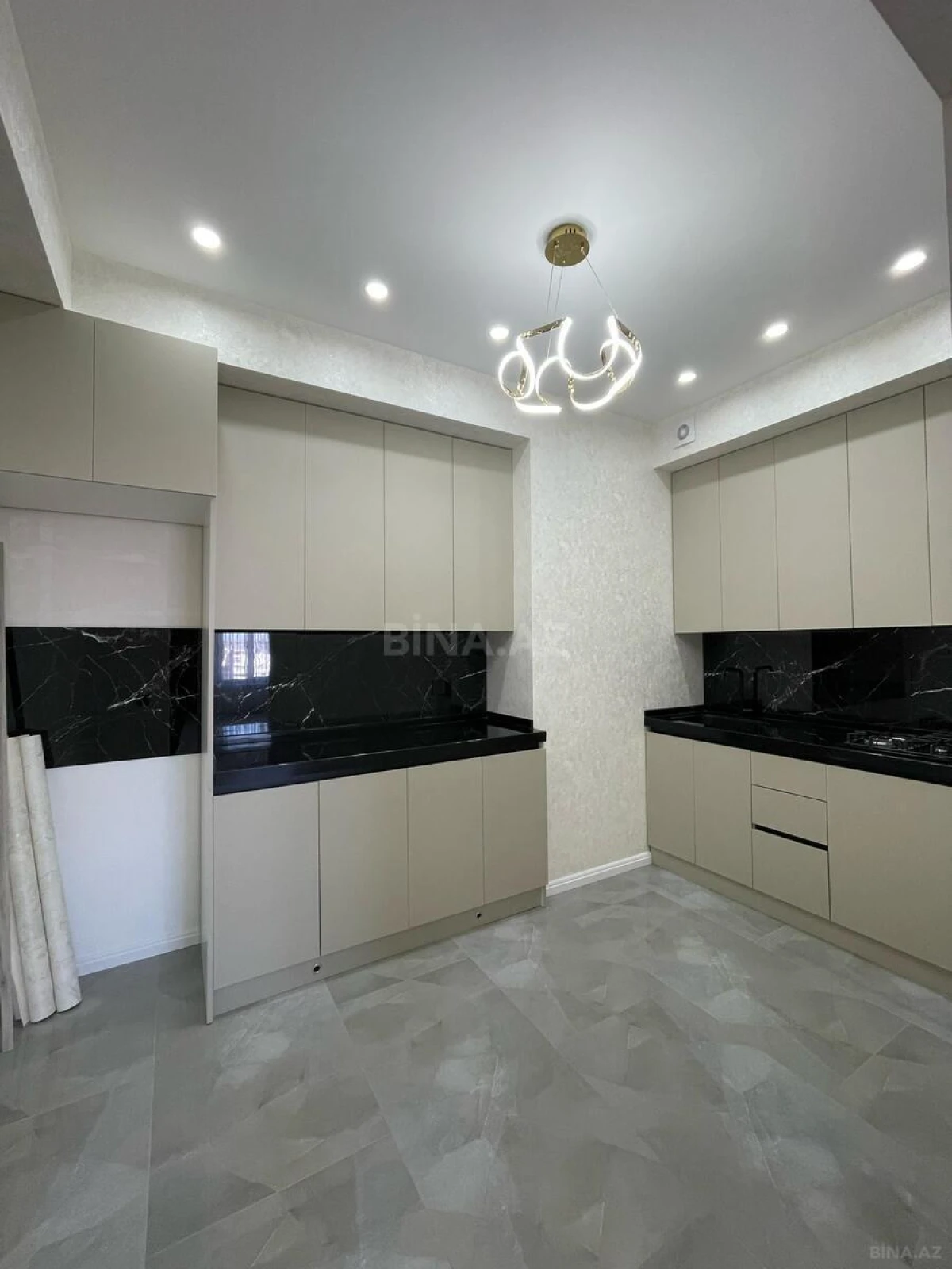 Satılır 2 otaqlı mənzil 60 m²