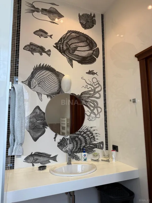 Satılır 10 otaqlı həyət evi 350 m²