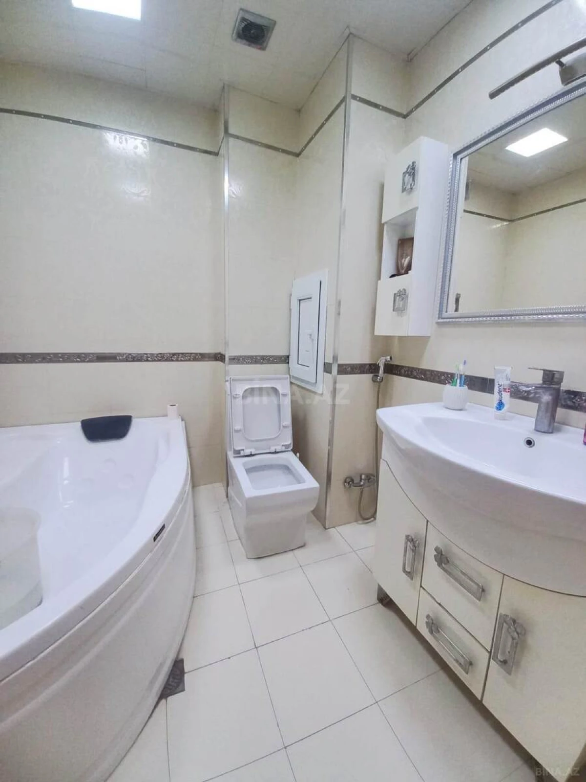 Satılır 3 otaqlı mənzil 90 m²