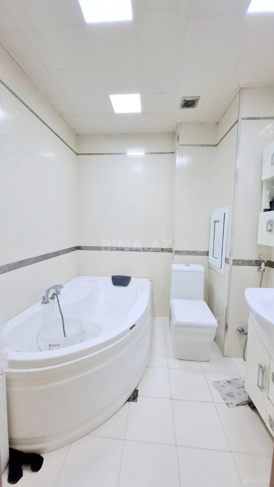 Satılır 3 otaqlı mənzil 90 m²