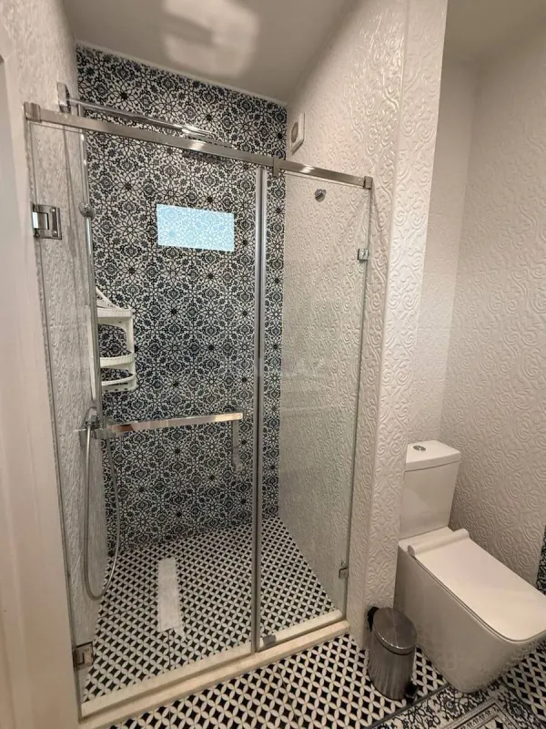 Kirayə verilir 4 otaqlı mənzil 170 m²