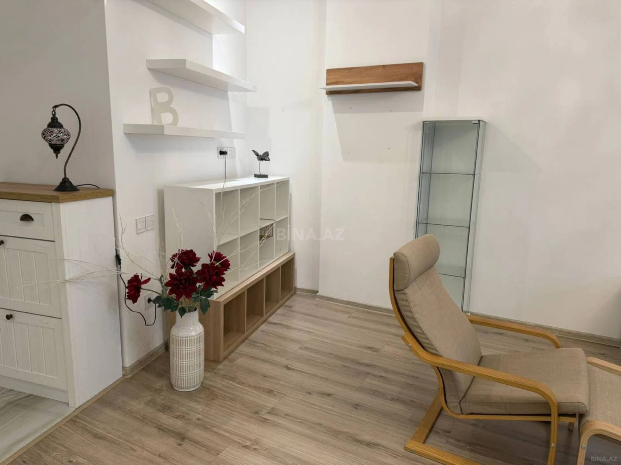 Kirayə verilir 4 otaqlı mənzil 170 m²