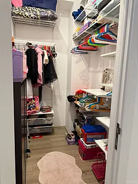 Kirayə verilir 4 otaqlı mənzil 170 m²