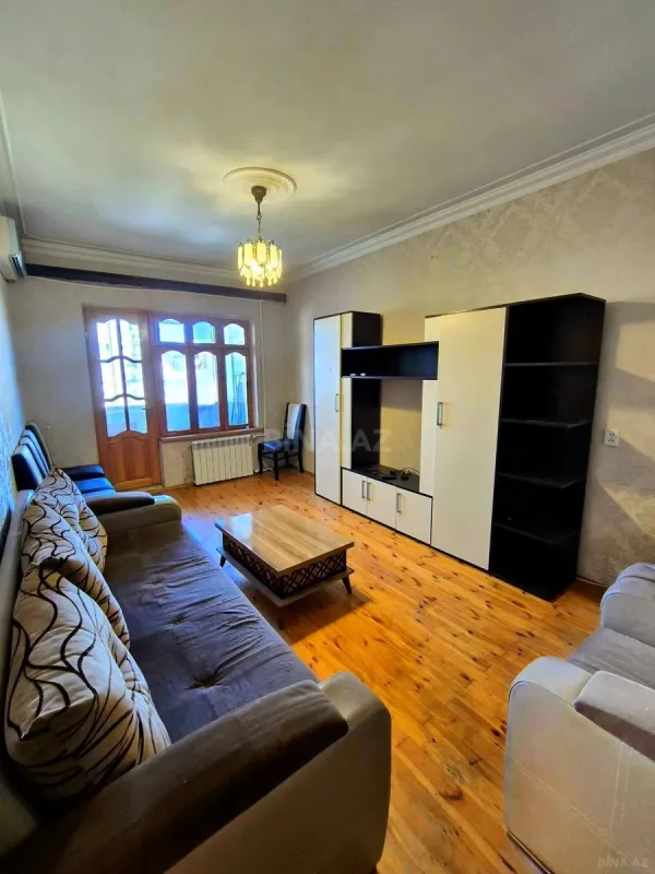 Kirayə verilir 2 otaqlı mənzil 65 m²