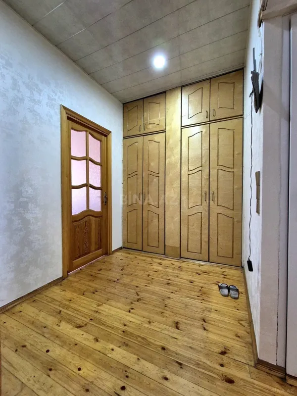 Kirayə verilir 2 otaqlı mənzil 65 m²
