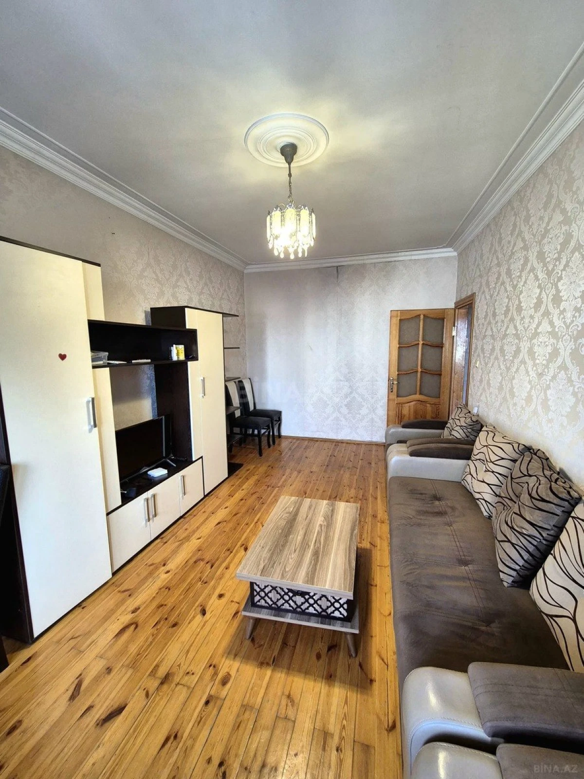 Kirayə verilir 2 otaqlı mənzil 65 m²