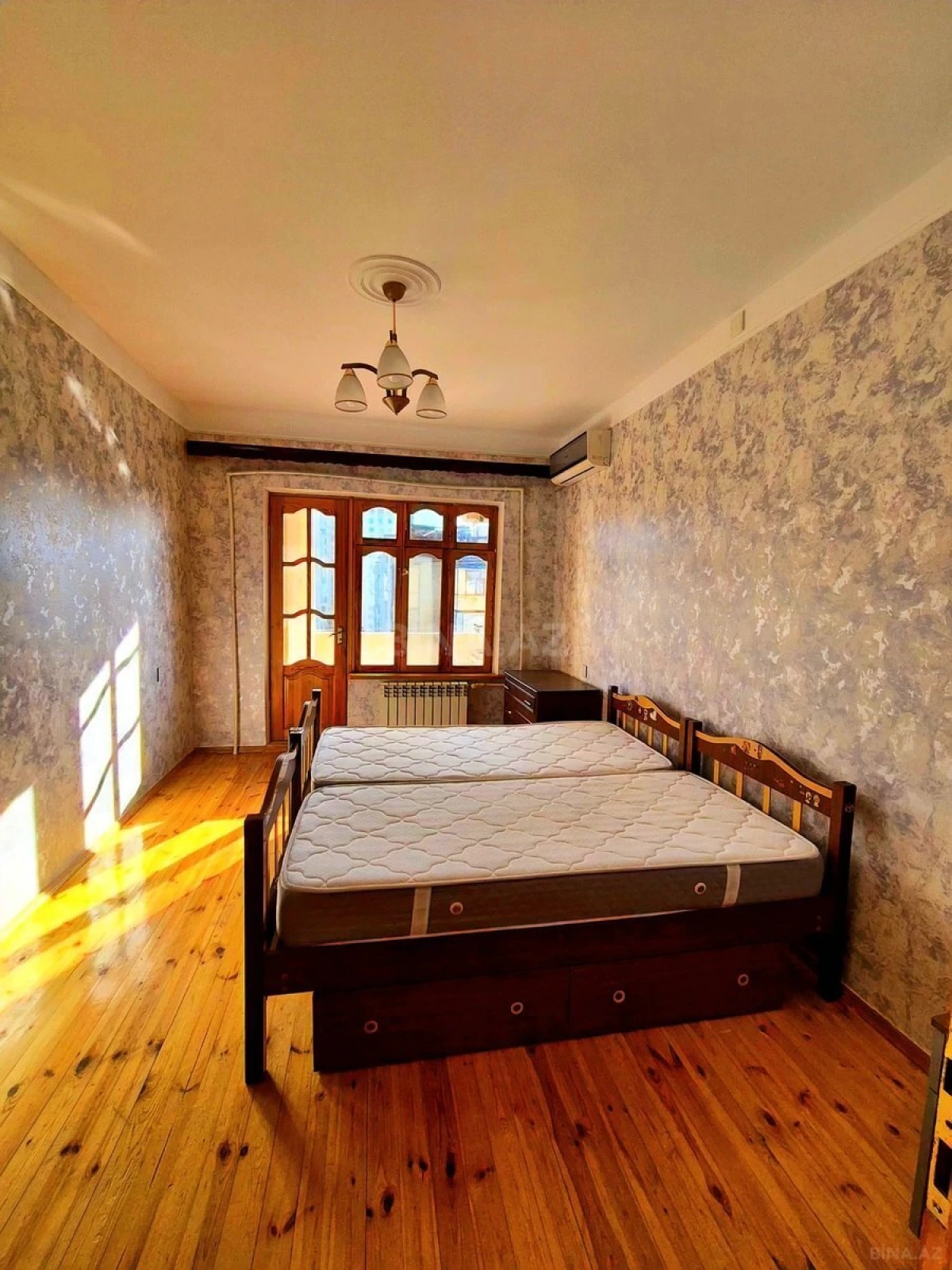 Kirayə verilir 2 otaqlı mənzil 65 m²