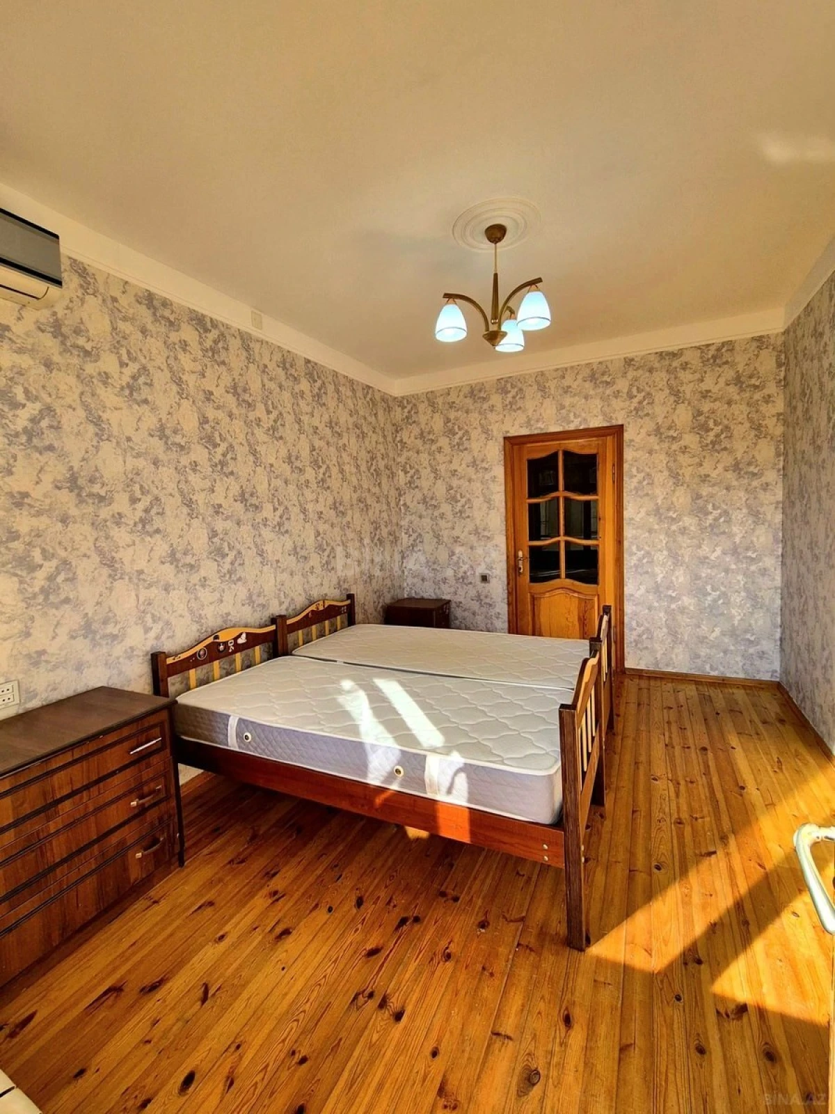 Kirayə verilir 2 otaqlı mənzil 65 m²