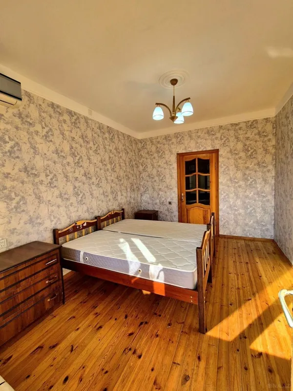 Kirayə verilir 2 otaqlı mənzil 65 m²