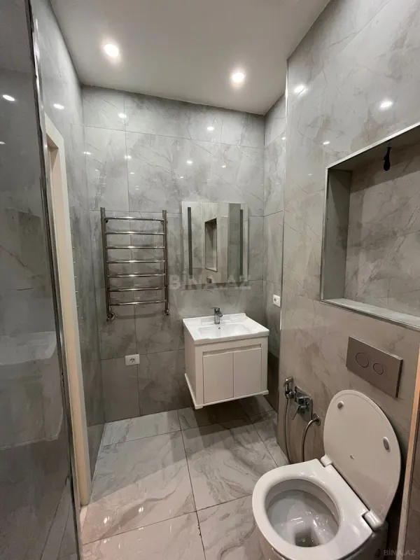 Kirayə verilir 2 otaqlı mənzil 73 m²