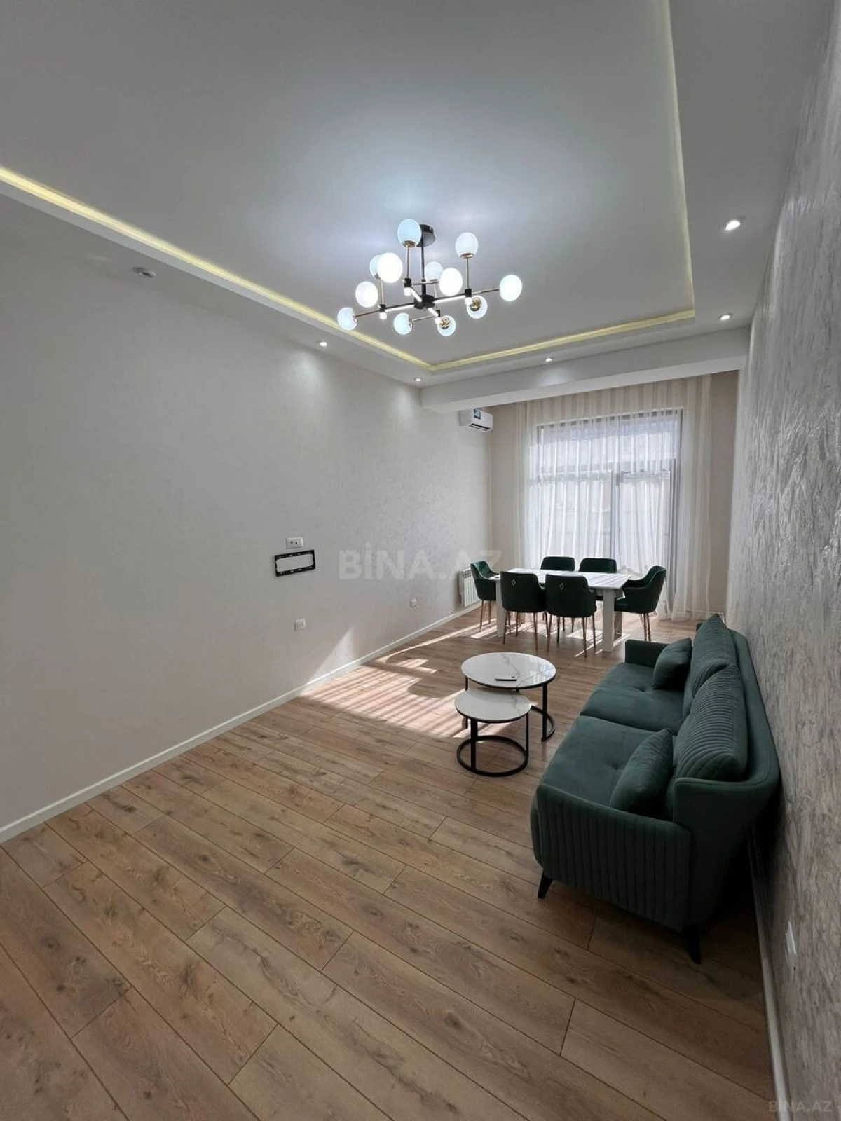 Kirayə verilir 2 otaqlı mənzil 73 m²