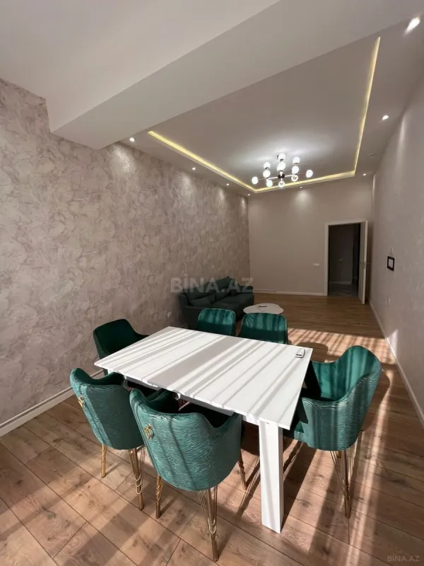 Kirayə verilir 2 otaqlı mənzil 73 m²
