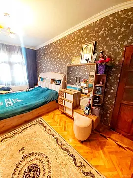 Satılır 2 otaqlı mənzil 56 m²