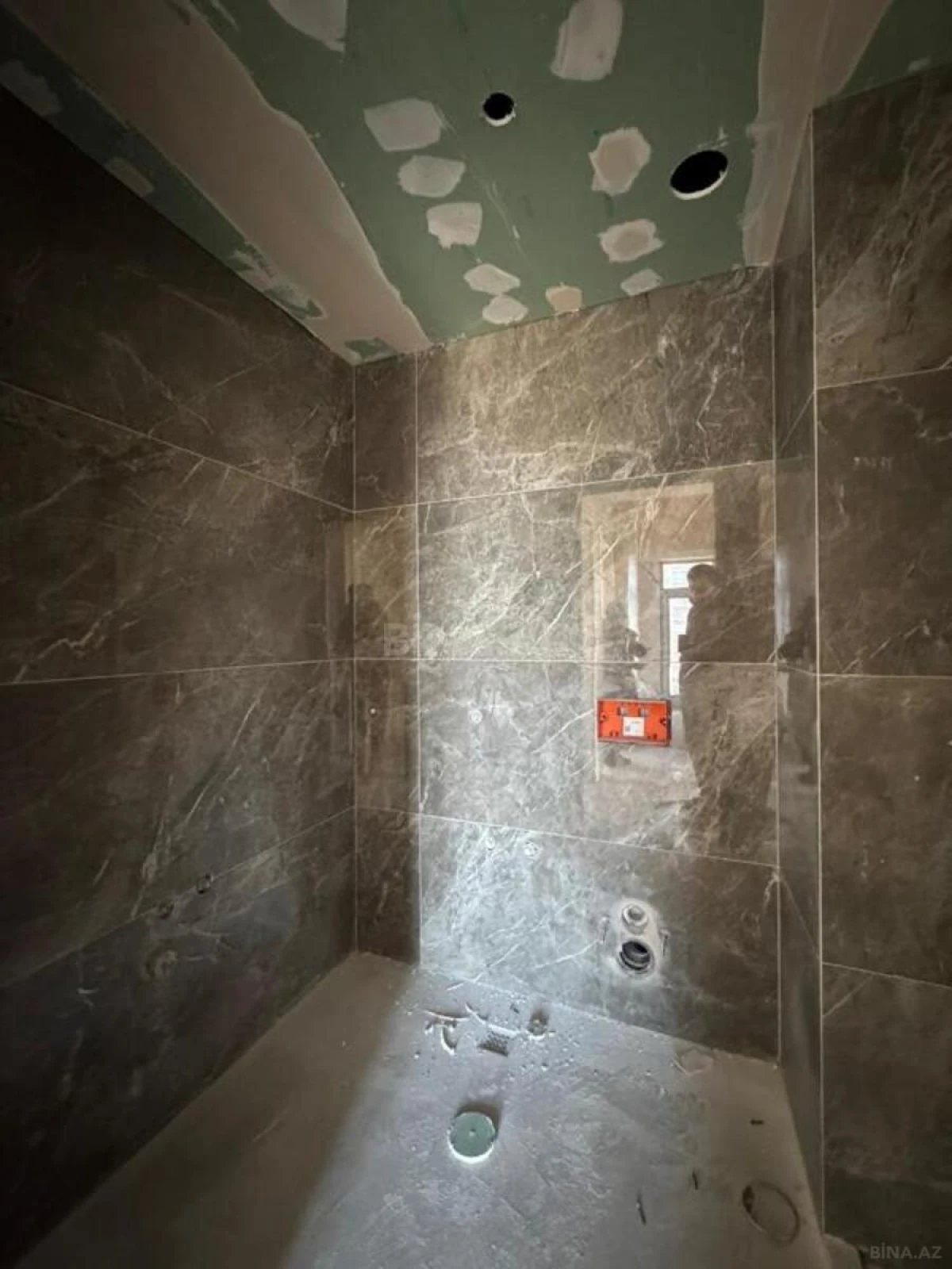 Satılır 2 otaqlı mənzil 55.6 m²