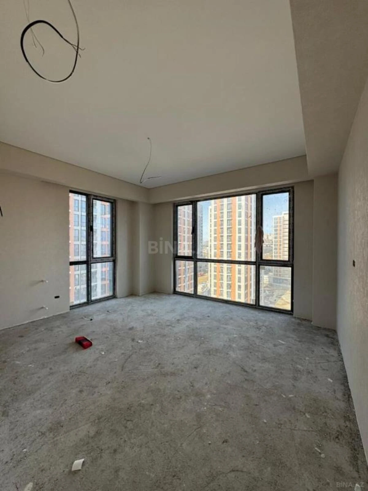 Satılır 2 otaqlı mənzil 55.6 m²