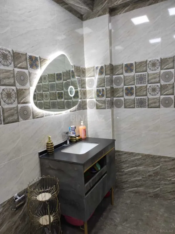 Satılır 2 otaqlı mənzil 72 m²