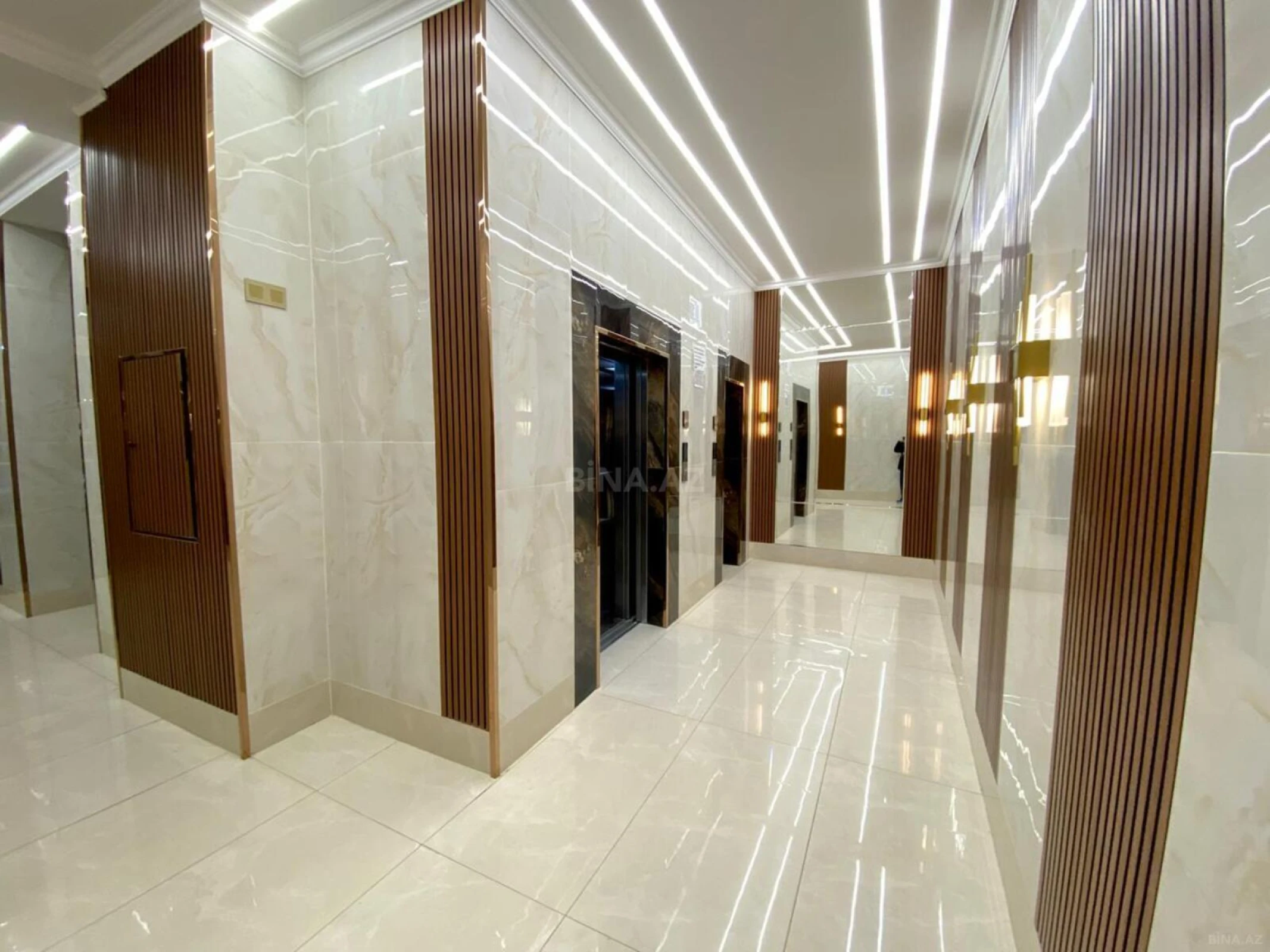 Satılır 3 otaqlı mənzil 140 m²