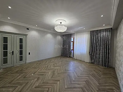 Satılır 3 otaqlı mənzil 150 m²