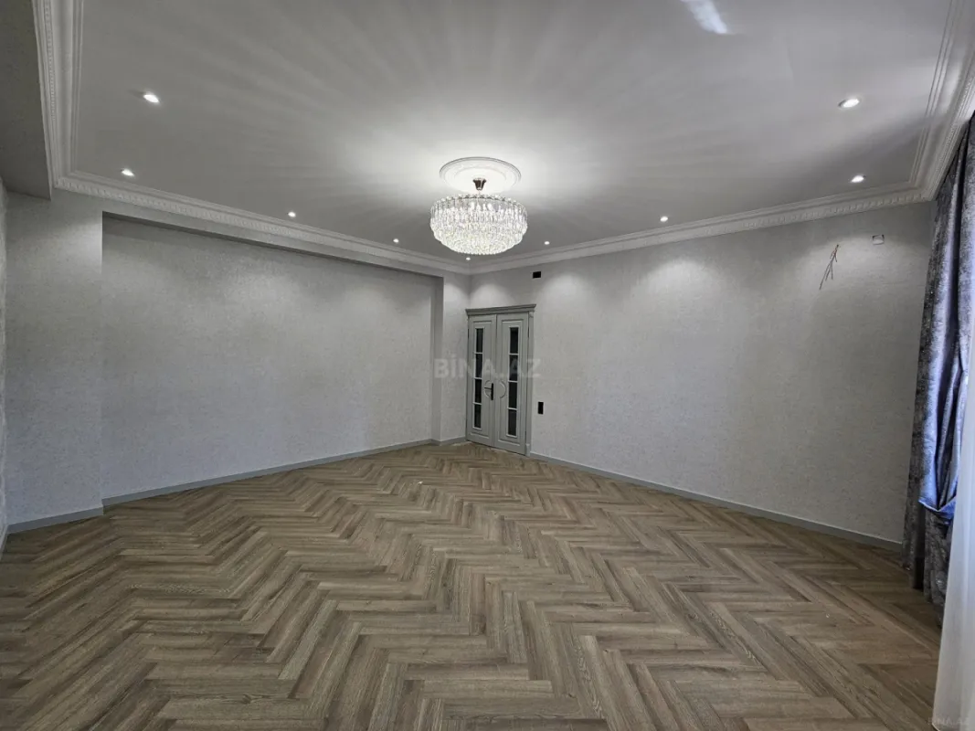 Satılır 3 otaqlı mənzil 150 m²