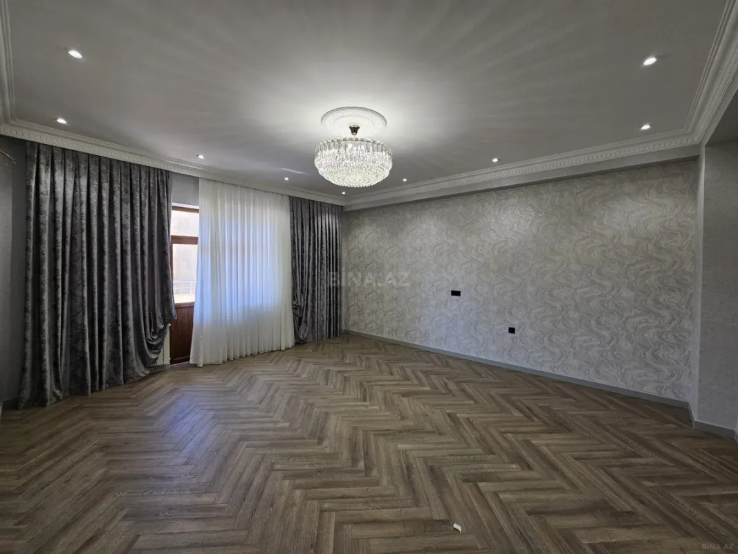 Satılır 3 otaqlı mənzil 150 m²