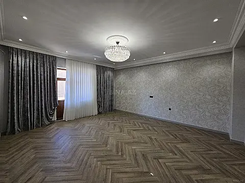 Satılır 3 otaqlı mənzil 150 m²