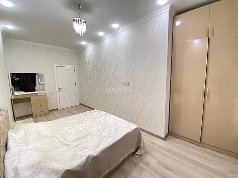 Satılır 2 otaqlı mənzil 86 m²