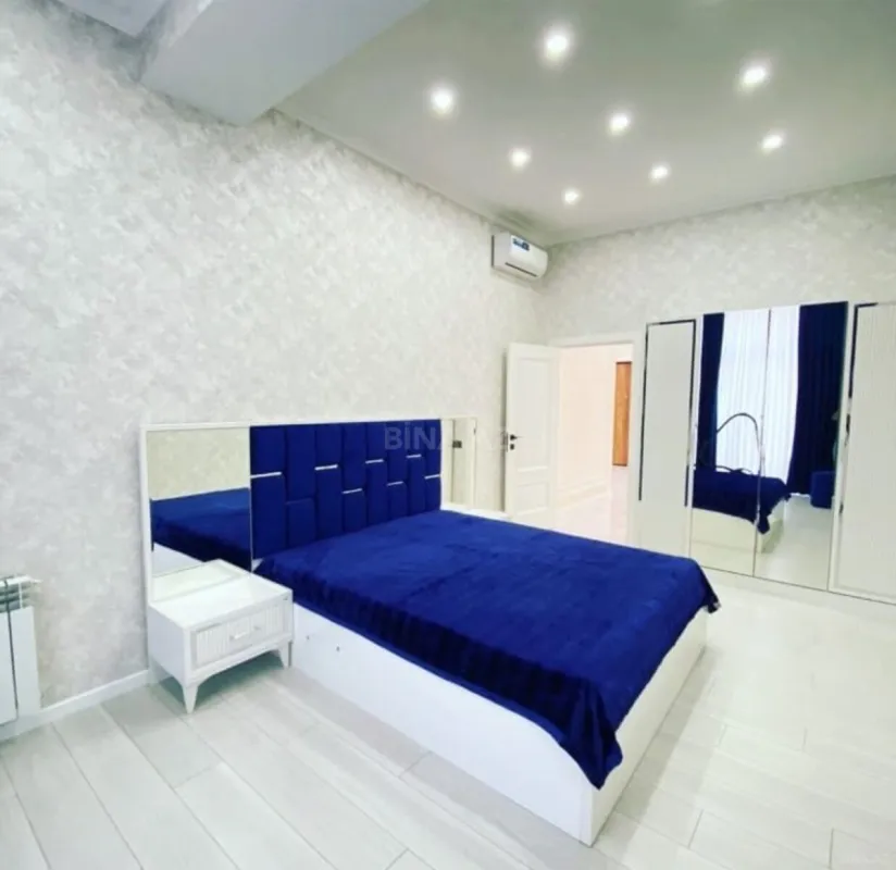 Satılır 2 otaqlı mənzil 70 m²