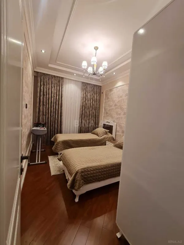Satılır 3 otaqlı mənzil 116 m²