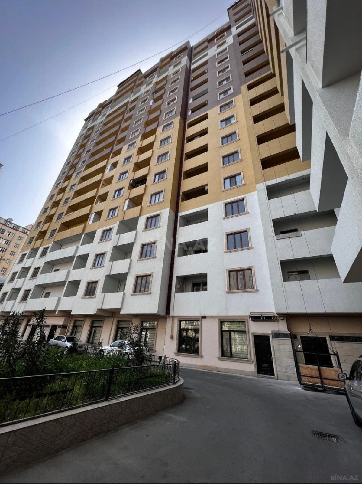 Satılır 2 otaqlı mənzil 94 m²