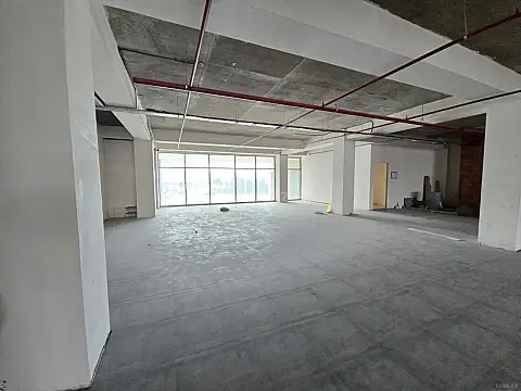 Kirayə verilir obyekt 400 m²