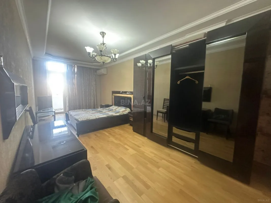 Kirayə verilir 3 otaqlı mənzil 135 m²