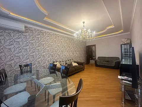 Kirayə verilir 3 otaqlı mənzil 135 m² — Bakı, Nizami 3 otaq 135.00 m²