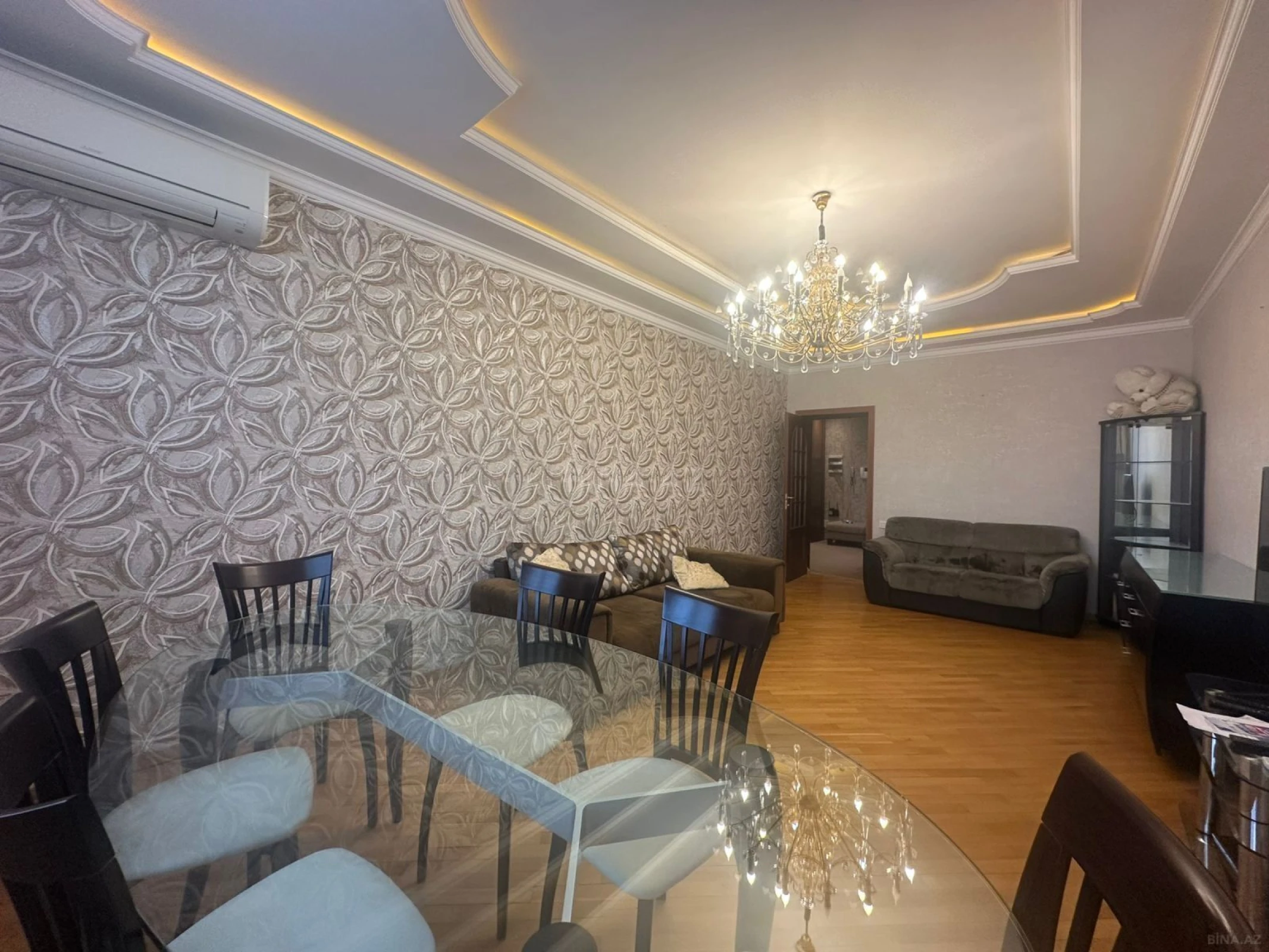 Kirayə verilir 3 otaqlı mənzil 135 m²
