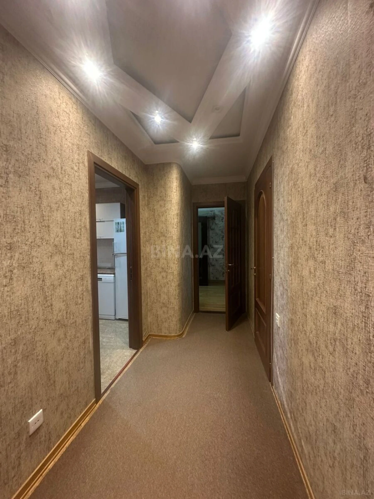 Kirayə verilir 3 otaqlı mənzil 135 m²