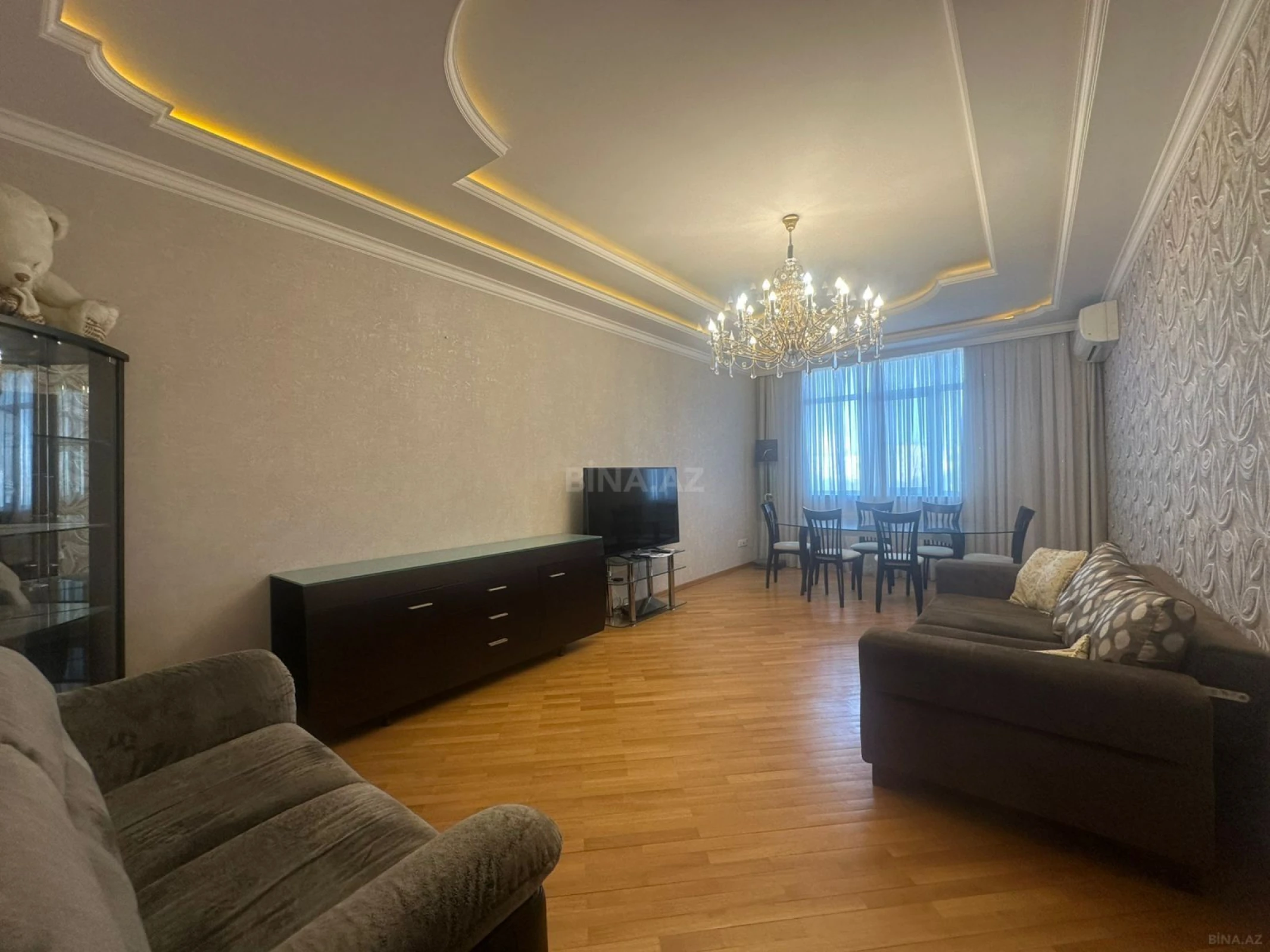 Kirayə verilir 3 otaqlı mənzil 135 m²