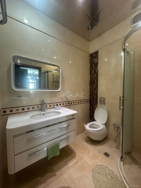 Kirayə verilir 3 otaqlı mənzil 135 m²
