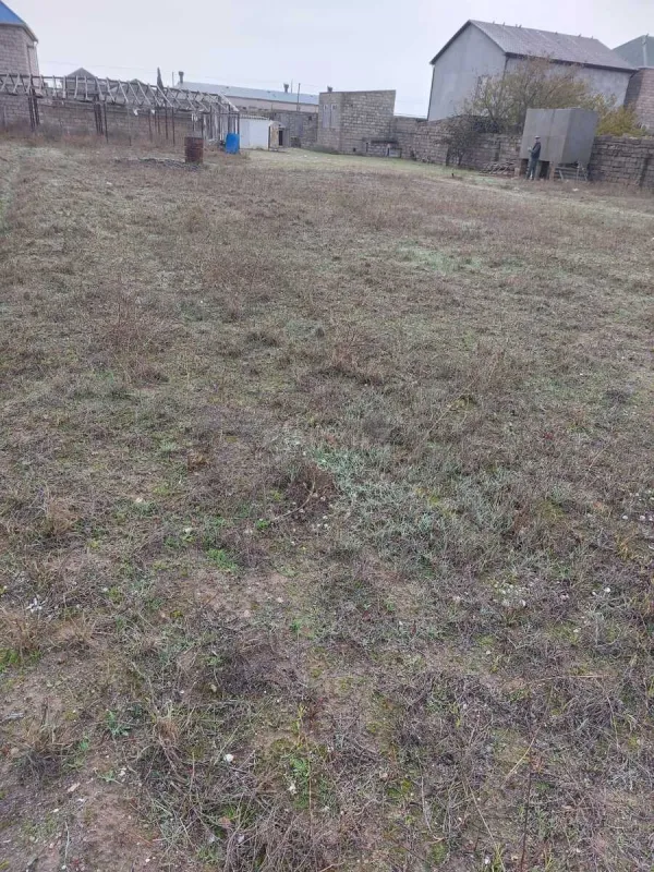 Satılır torpaq sahəsi 1000 m²