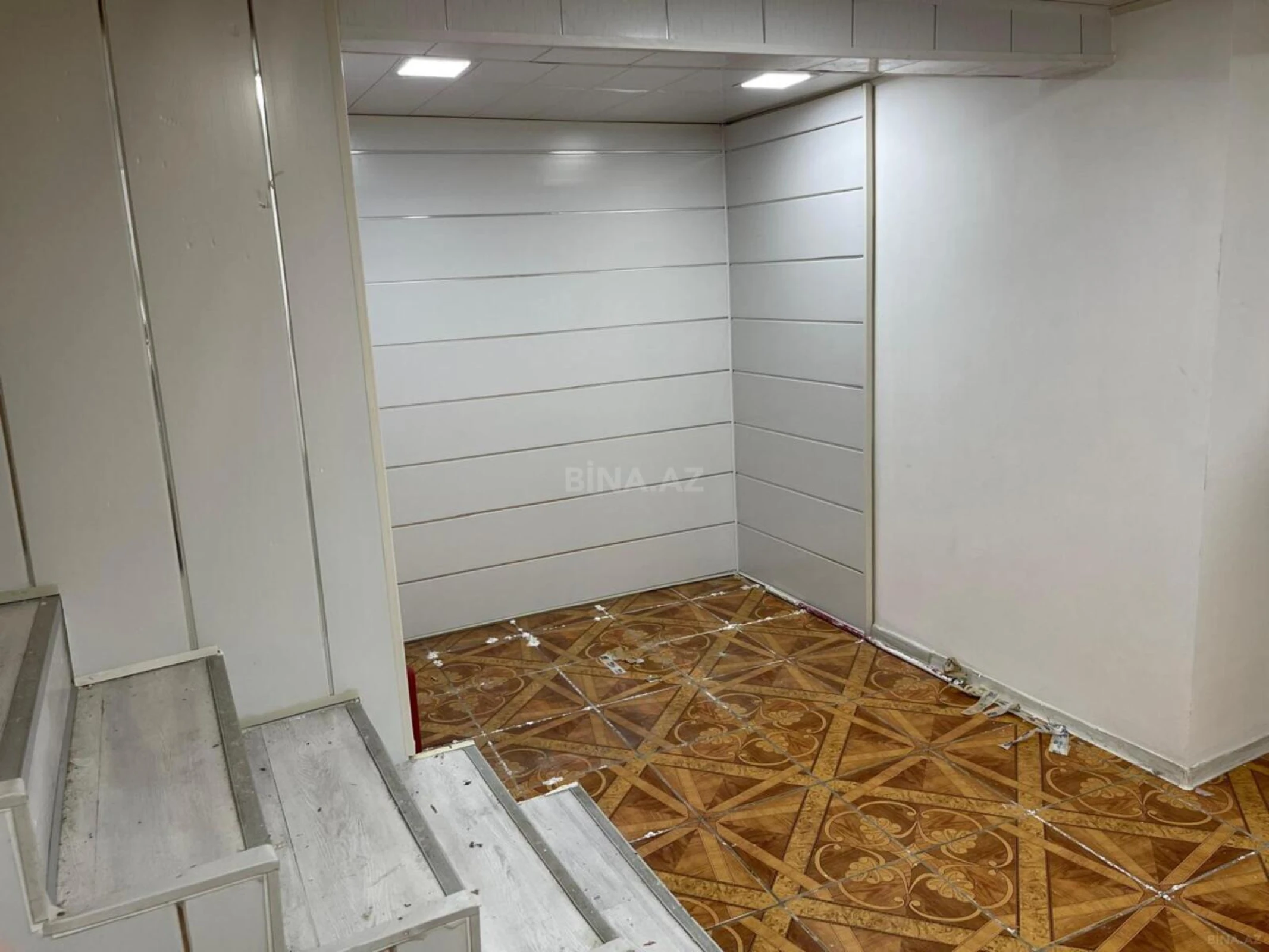 Kirayə verilir 3 otaqlı ofis 100 m²