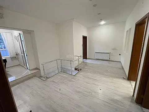 Kirayə verilir 3 otaqlı ofis 100 m²