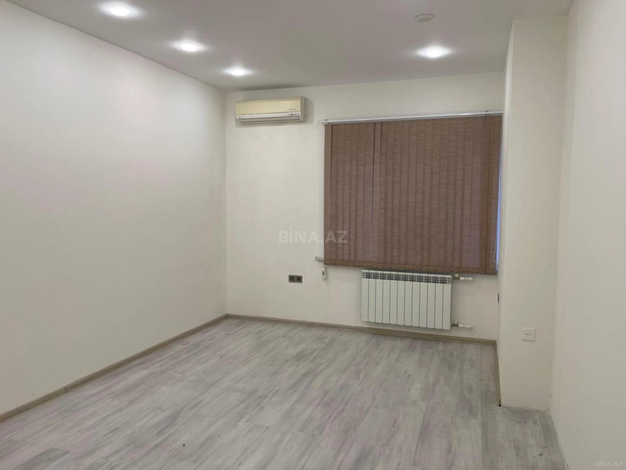 Kirayə verilir 3 otaqlı ofis 100 m²