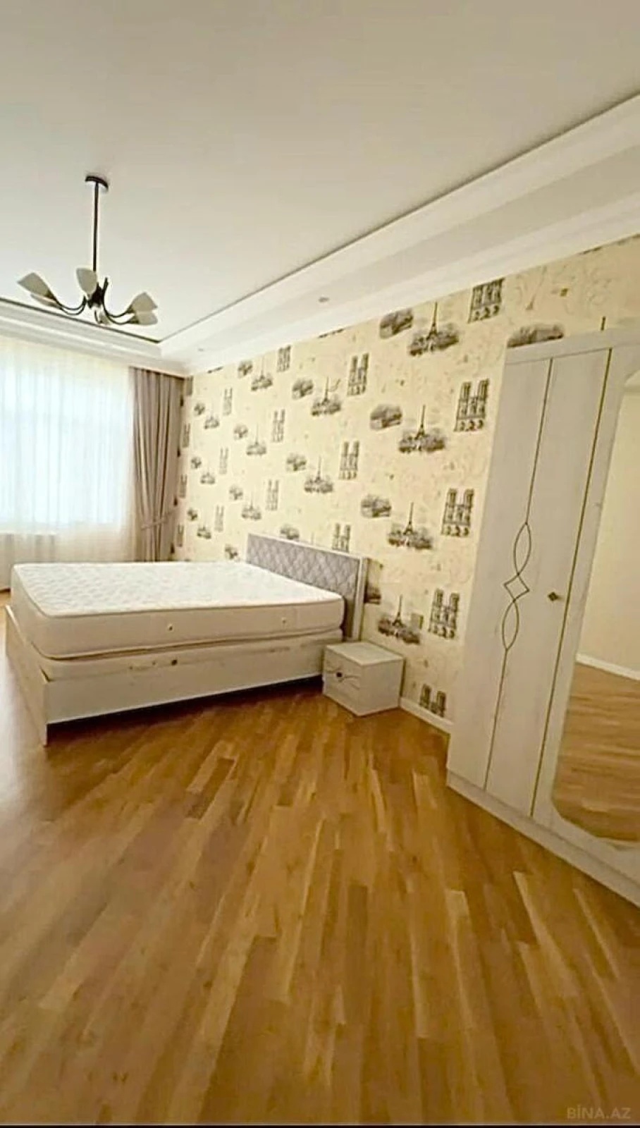 Kirayə verilir 3 otaqlı mənzil 155 m²